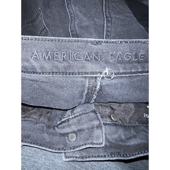 AMERICAN EAGLE Womens Black Wash Distressed Mom Straight Jeans Size 6 Short - Picture 13 of 15